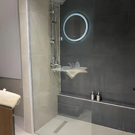 Yellow Sky Center شقة سكوبجي